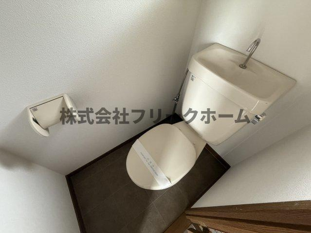 小金井市中町３丁目の賃貸マンションのトイレ