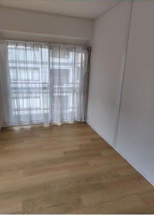 秀和マンションの寝室