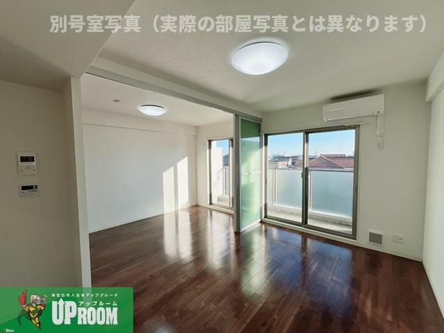 プリミエートの居間・リビング