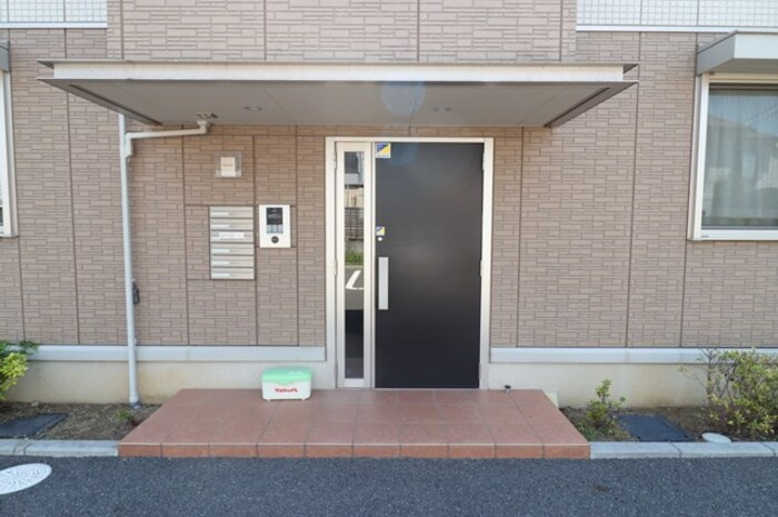 パインヒルズ胡録台のエントランス|エントランス
