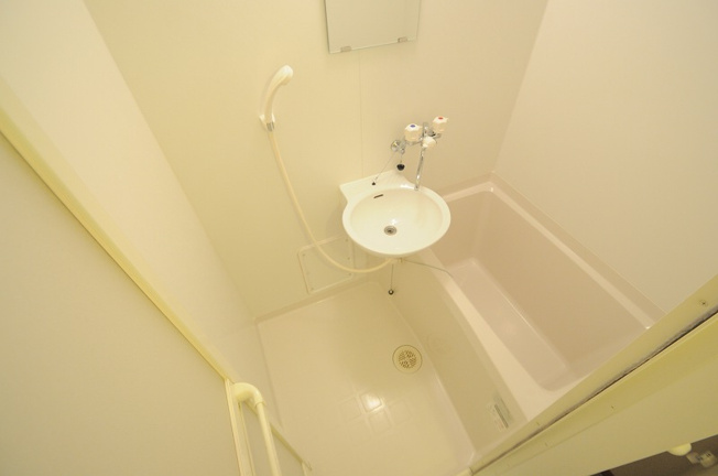 【浴室】 | レオパレスGatesMills | 画像6