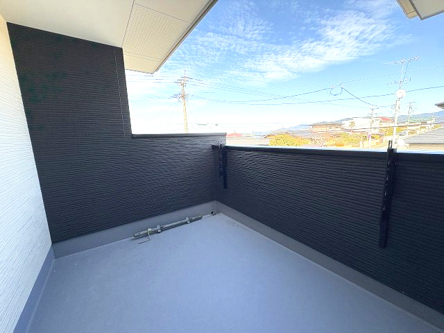 【バルコニー】 | 大野城市南ケ丘5丁目4期　2号棟（全2棟）【仲介手数料無料・0円】 | 現地写真。インナーバルコニーです。