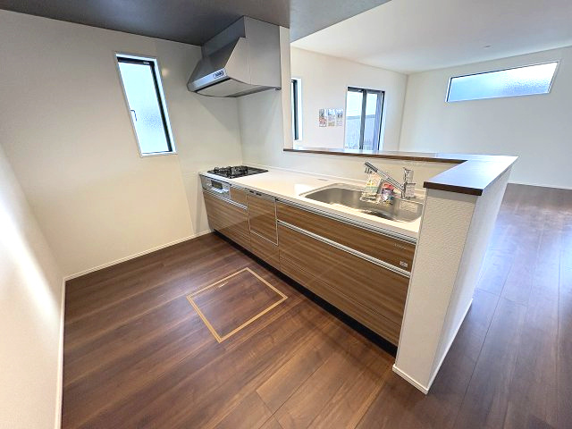 【キッチン】 | 大野城市南ケ丘5丁目4期　2号棟（全2棟）【仲介手数料無料・0円】 | 現地写真。