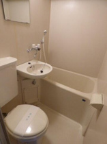 清潔感のあるバスルーム