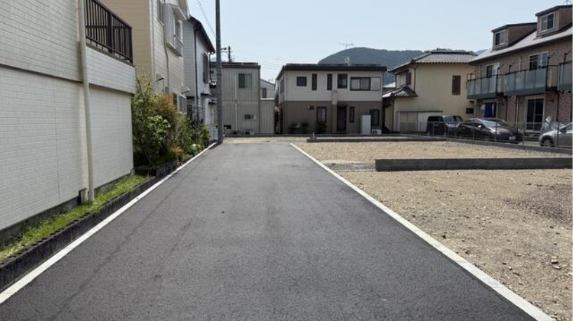 売土地　静岡市葵区羽鳥６丁目の前面道路含む現地写真