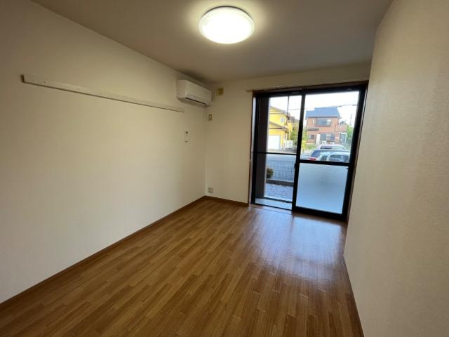 アルパインガーデンの内装|洋室