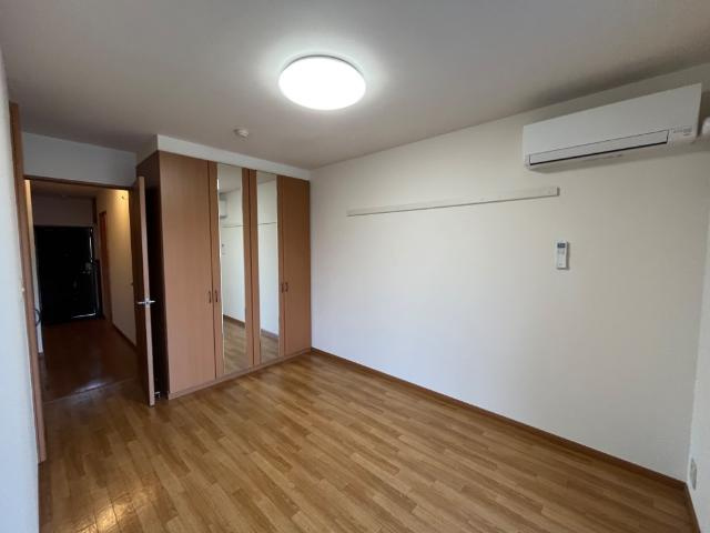 アルパインガーデンの内装|洋室