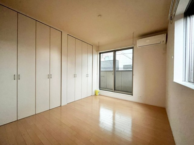 【寝室】 | Diva-M | ２面採光で日当たり・通風良好♪