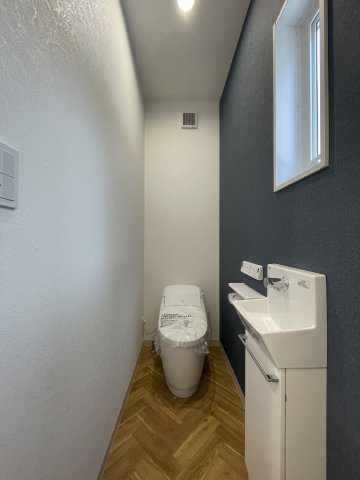 南江戸四丁目新築一戸建てのトイレ