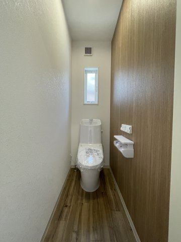 南江戸四丁目新築一戸建てのトイレ