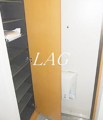 【玄関】 | リーフ・ワン | 玄関です。