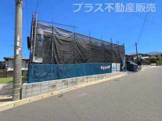 【外観】 | 現地写真。プラス不動産販売なら、現場の全ての棟をまとめてご見学頂けます。