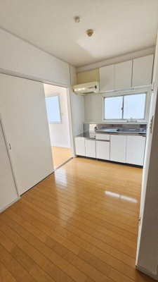 【洋室】 | 清水ビル