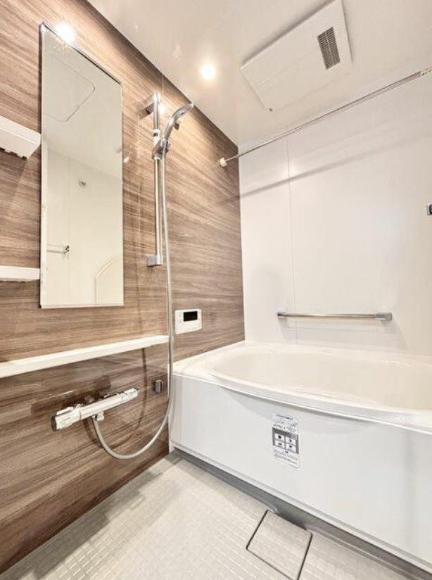 ライオンズマンション三ツ沢公園【仲介手数料無料】の浴室