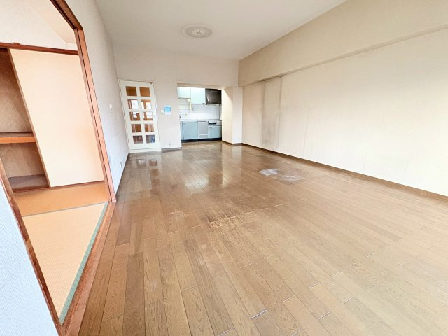 ポートピアプラザC棟の居間・リビング