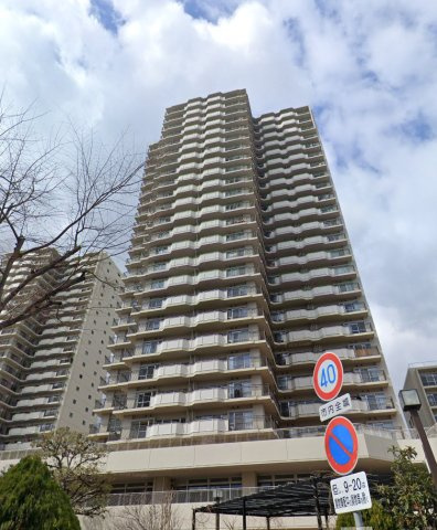 ポートピアプラザC棟の外観