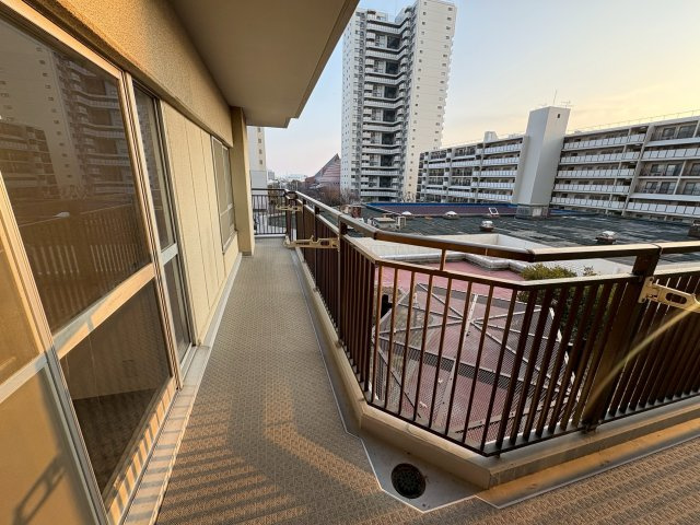 ポートピアプラザC棟のバルコニー