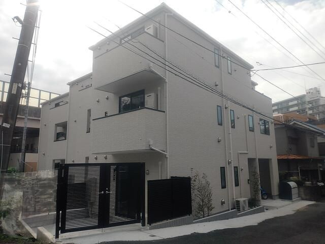 ｍ・ｇｒａｃｅ　ＳＵＧＩＴＡの外観