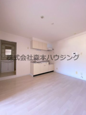 【居間・リビング】 | 　グリーンピア東寝屋川 | きれいな居間です