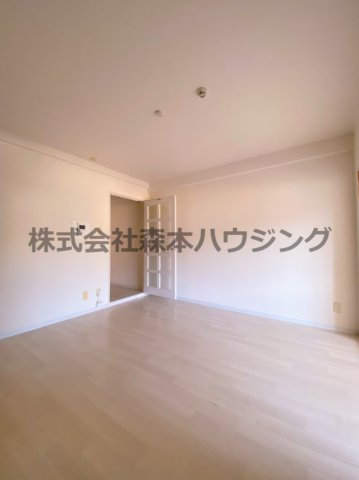 【居間・リビング】 | 　グリーンピア東寝屋川 | 使いやすい居間です