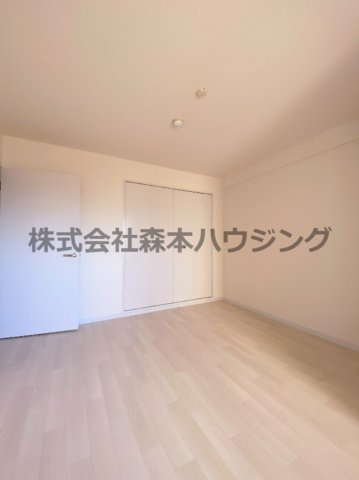 【寝室】 | 　グリーンピア東寝屋川 | 落ち着いて過ごせるお部屋なので、寝室にいかがでしょうか