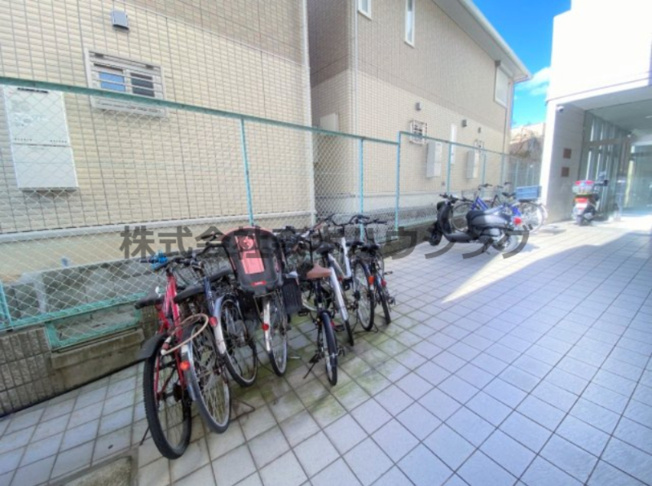 【その他共用部分】 | 　グリーンピア東寝屋川 | 駐輪場です