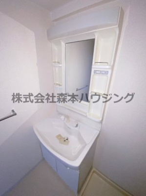 【独立洗面台】 | 　グリーンピア東寝屋川 | 独立洗面台で身支度をすべて済ませてしまいましょう