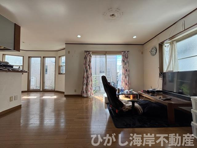 平塚市御殿3　中古戸建のダイニング|LDK×南庭。光と広がりを感じる、家の中心空間。