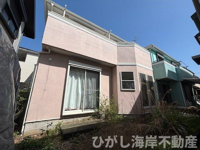 平塚市御殿3　中古戸建の外観|南面が広く取れた設計。毎日の明るさが違う、開放的な住まい。