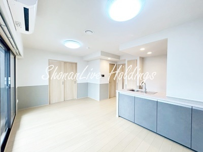 藤沢市弥勒寺１丁目の賃貸マンションの居間・リビング