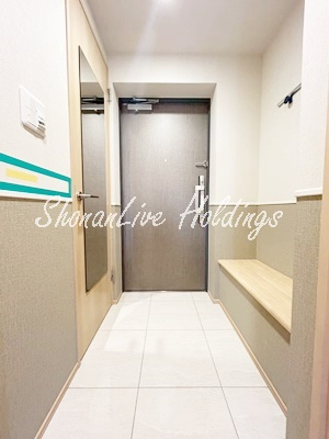 藤沢市弥勒寺１丁目の賃貸マンションの玄関