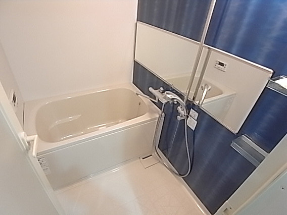 ヘスティア神戸の浴室