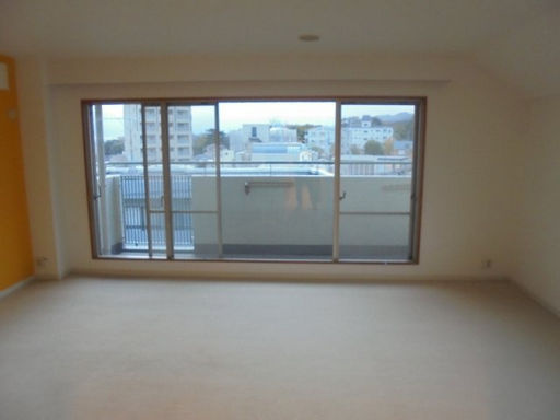 パークハイム六甲八幡町の居間・リビング