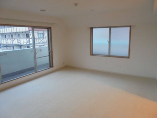 パークハイム六甲八幡町の居間・リビング