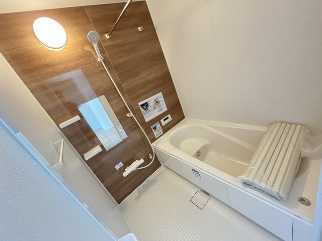 【内装】 | 糟屋郡志免町志免2丁目7期　1号棟（全1棟）【仲介手数料無料・0円】 | 施工例。浴室です。施工例は完成時と異なる場合があります。