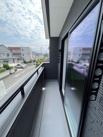 【バルコニー】 | 糟屋郡志免町志免2丁目7期　1号棟（全1棟）【仲介手数料無料・0円】 | 現地写真。