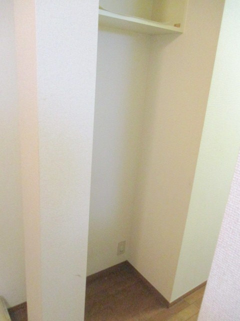 ルミエール千歳台の居間・リビング