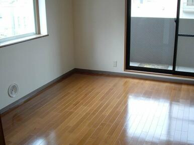 加島ビルの居間・リビング