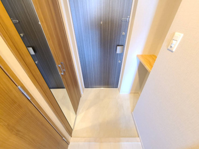 【玄関】 | スプランディッド新大阪EAST