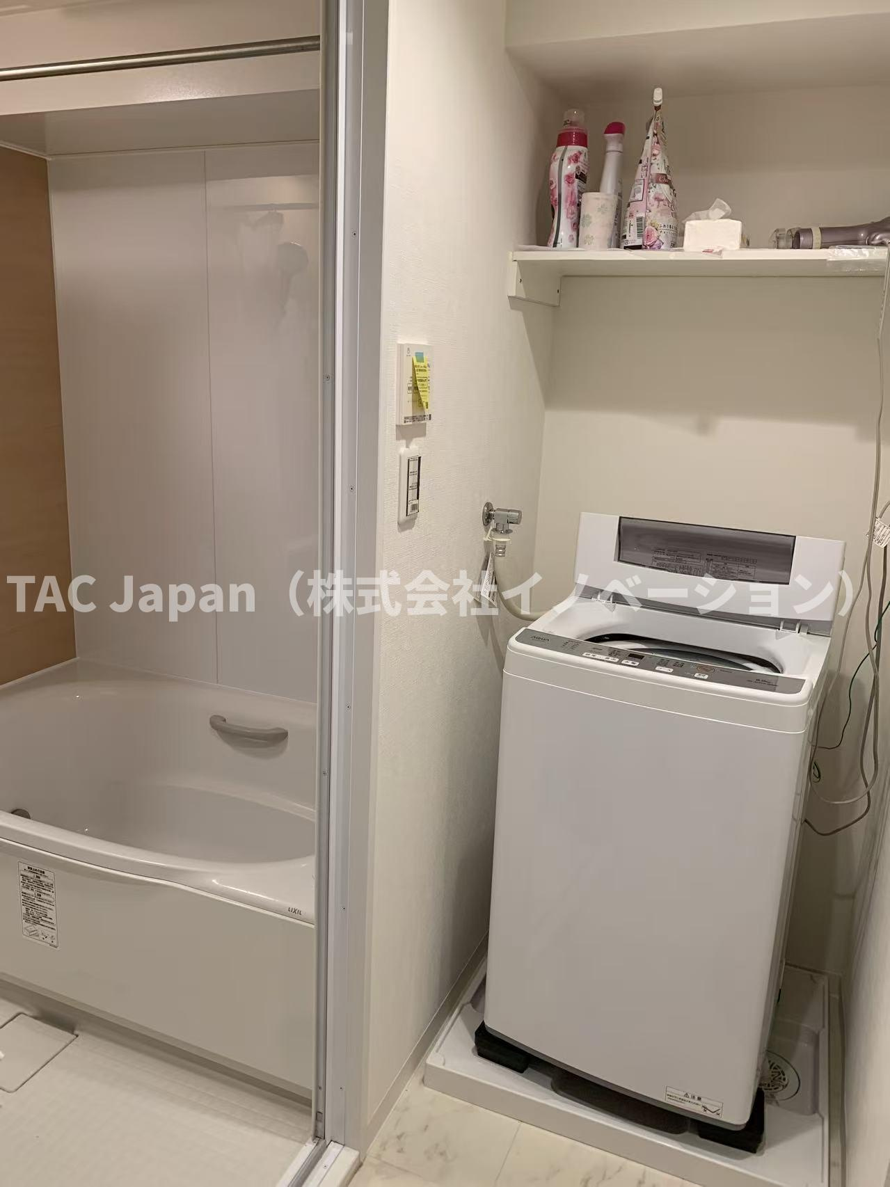 パシフィック西日暮里のランドリースペース|使い勝手の良いランドリースペースは、洗濯から干す・しまうまでの動線がスムーズに整えられ、毎日の家事負担を軽減。忙しい日々の中でも、効率よく快適に洗濯がこなせる嬉しい工夫が詰まっています。