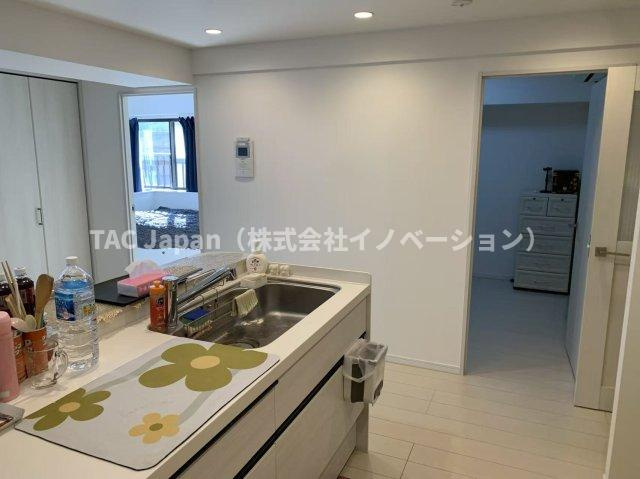 パシフィック西日暮里のキッチン|清潔感あふれるキッチンは、料理だけでなく片付けもスムーズに進みます。使いやすい収納や動線設計で、毎日の家事を少しラクに、そして楽しくしてくれる大切な場所です。