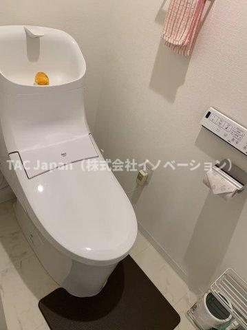 パシフィック西日暮里のトイレ|最新設備を備えたトイレは、快適性とスタイリッシュさを兼ね備えた空間。清潔感のある美しい内装とすっきりとしたデザインが、暮らしに心地よさをプラス。清潔・快適・美しさが調和した、上質なトイレ空間です。