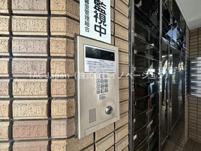 パシフィック西日暮里の防犯設備|暮らしに安心をプラス。オートロック付きで不審者の侵入もシャットアウト。