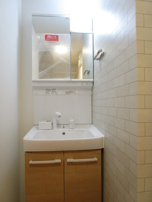 【洗面所】 | グローリア明大前