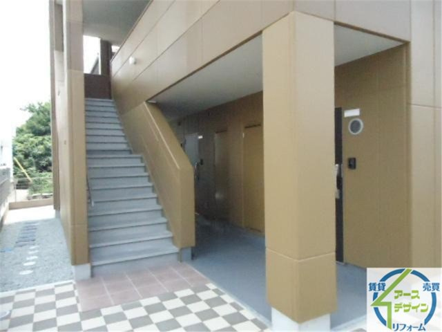 ロイヤルコーポのエントランス