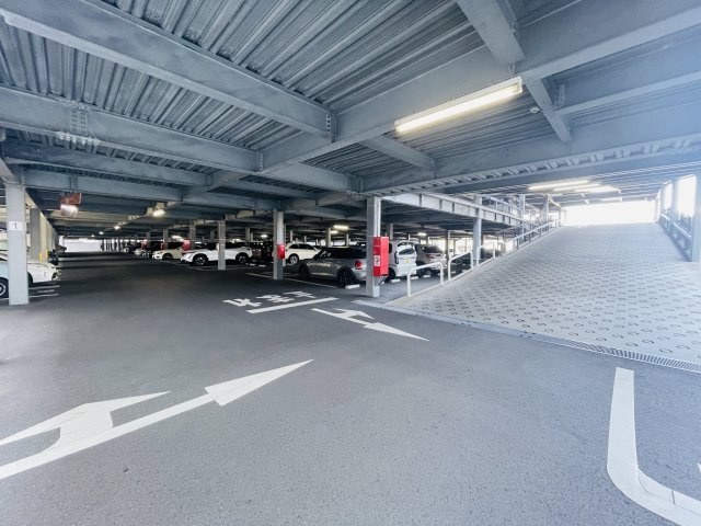 【駐車場】 | モントーレ香椎浜サーフタワーセンターコート