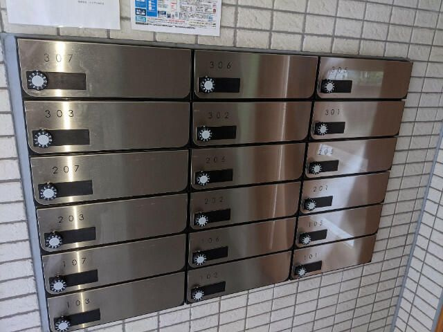 ＬＵＣＲＡＳのエントランス