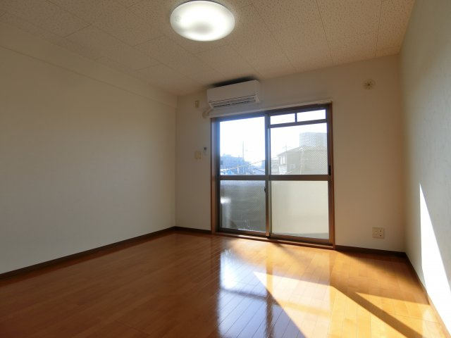 CARMELの居間・リビング