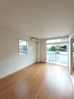 【居間・リビング】 | サンパレス淀川Ａ | おしゃれな居間です