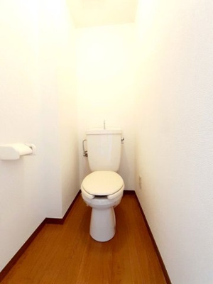 【トイレ】 | ニューエルディム宮島 | 落ち着いたトイレです